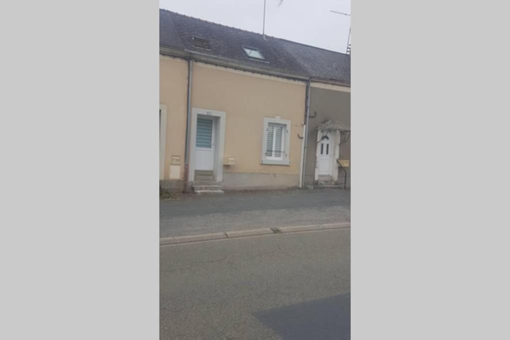 Maison De Bourg Avec Exterieur. Grez-en-Bouere Luaran gambar